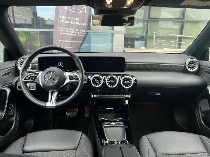 Mercedes-Benz CLA 250e Luxury Line - imagine 14