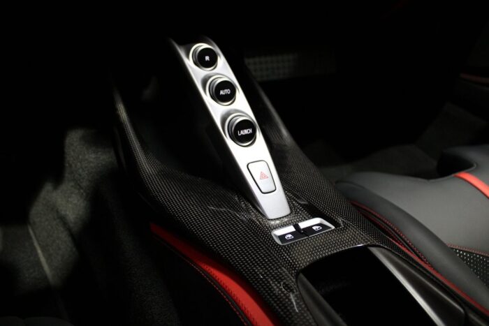 Ferrari 812 Superfast V12 Full Carbon 70th - imagine 15