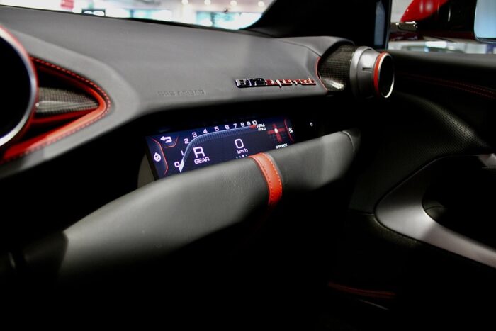 Ferrari 812 Superfast V12 Full Carbon 70th - imagine 13
