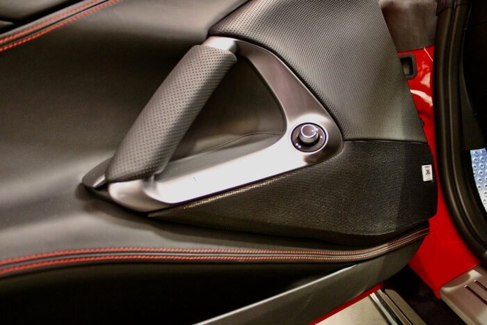Ferrari 812 Superfast V12 Full Carbon 70th - imagine 9