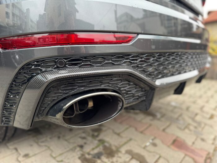 Audi RSQ8 4.0 TFSI Full Carbon - imagine 11