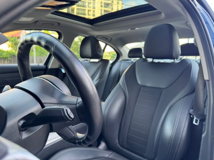 BMW 330e Luxury Line - imagine 3
