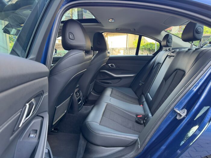BMW 330e Luxury Line - imagine 22