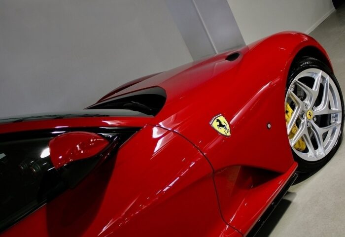 Ferrari 812 Superfast V12 Full Carbon 70th - imagine 4