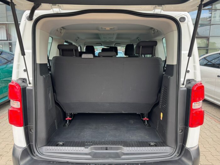 Opel Vivaro Combi 9-seater - imagine 19