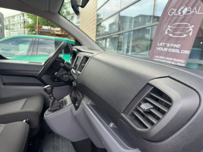 Opel Vivaro Combi 9-seater - imagine 14
