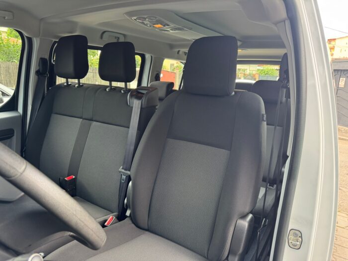 Opel Vivaro Combi 9-seater - imagine 3