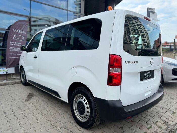 Opel Vivaro Combi 9-seater - imagine 8