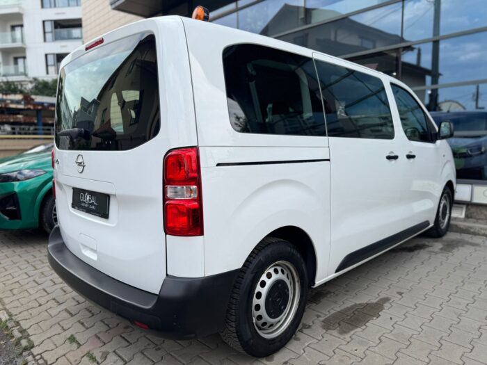 Opel Vivaro Combi 9-seater - imagine 6