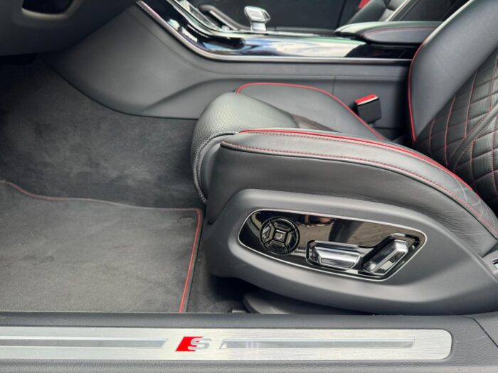 Audi S8 4.0TFSI Exclusive/Quattro - imagine 18