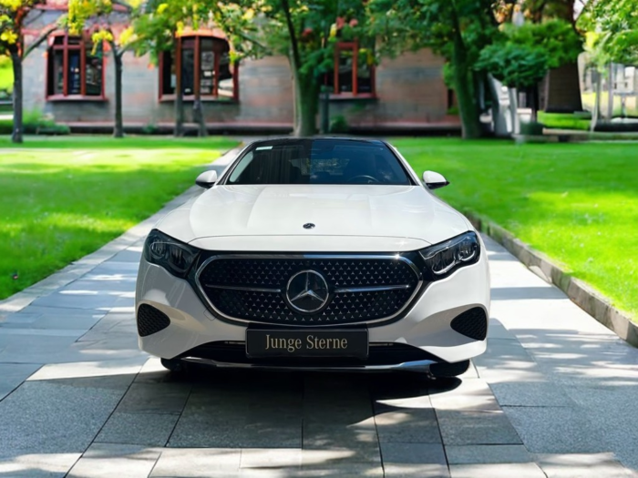 Mercedes-Benz E200e Avantgarde - imagine 2
