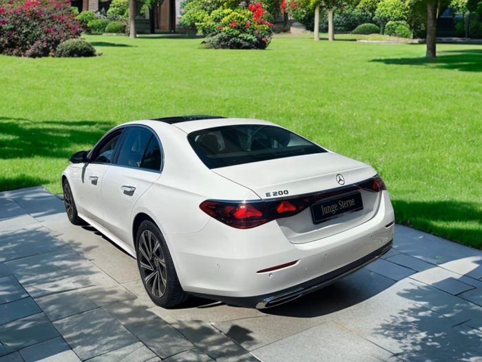Mercedes-Benz E200e Avantgarde - imagine 5