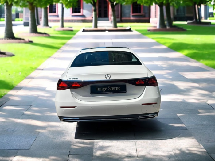 Mercedes-Benz E200e Avantgarde - imagine 6