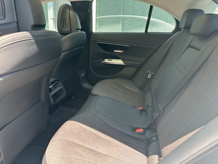Mercedes-Benz E200e Avantgarde - imagine 16