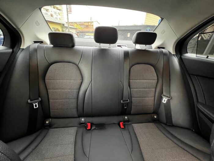 Mercedes-Benz C300de Avantgarde - imagine 23