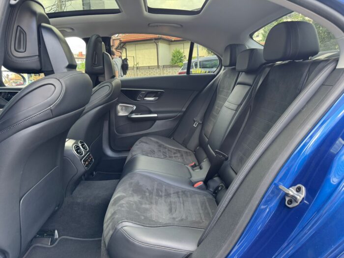 Mercedes-Benz C200 AMG 4Matic - imagine 22