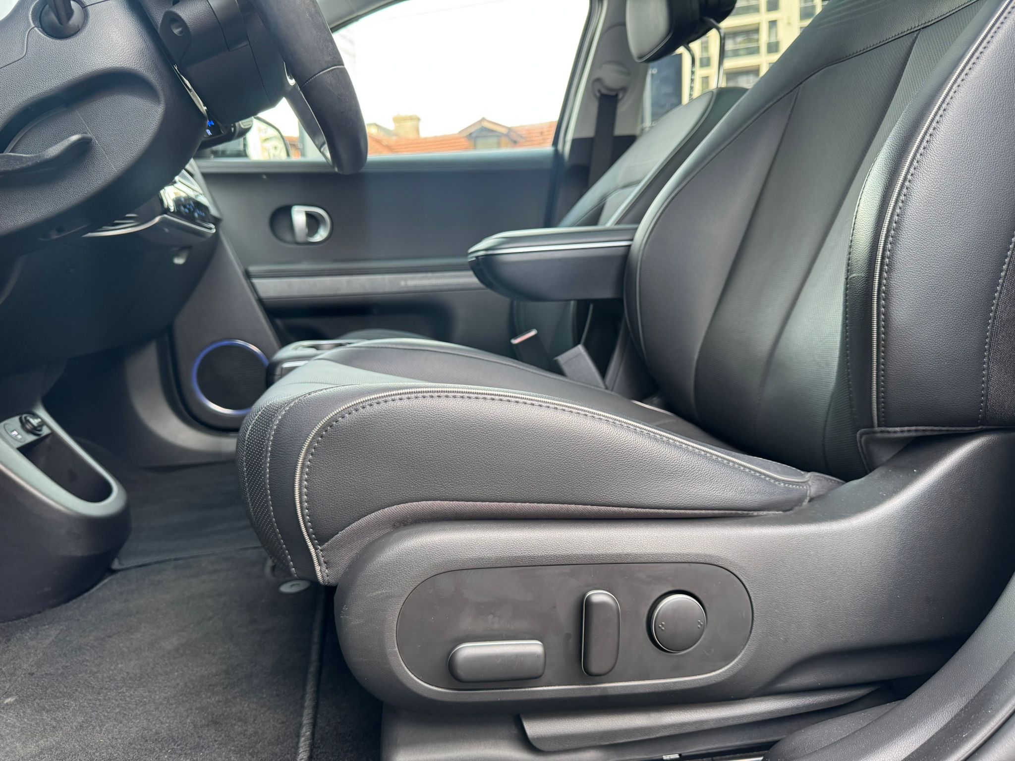 Hyundai IONIQ 5 - imagine 14