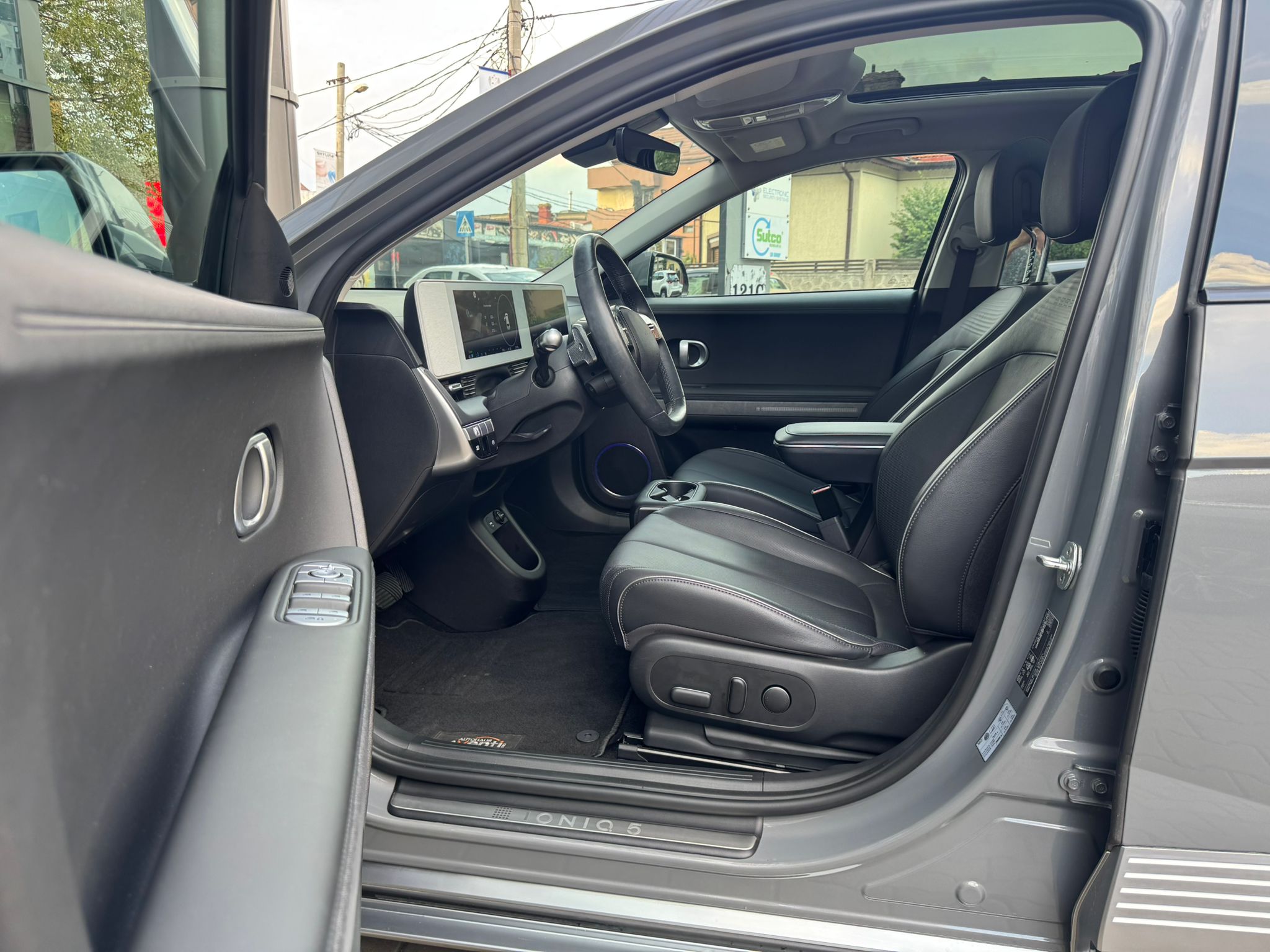 Hyundai IONIQ 5 - imagine 12