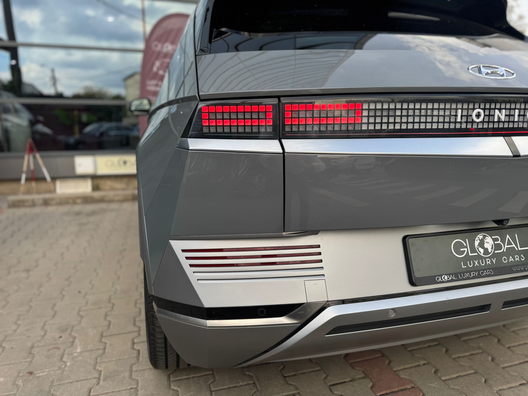 Hyundai IONIQ 5 - imagine 9