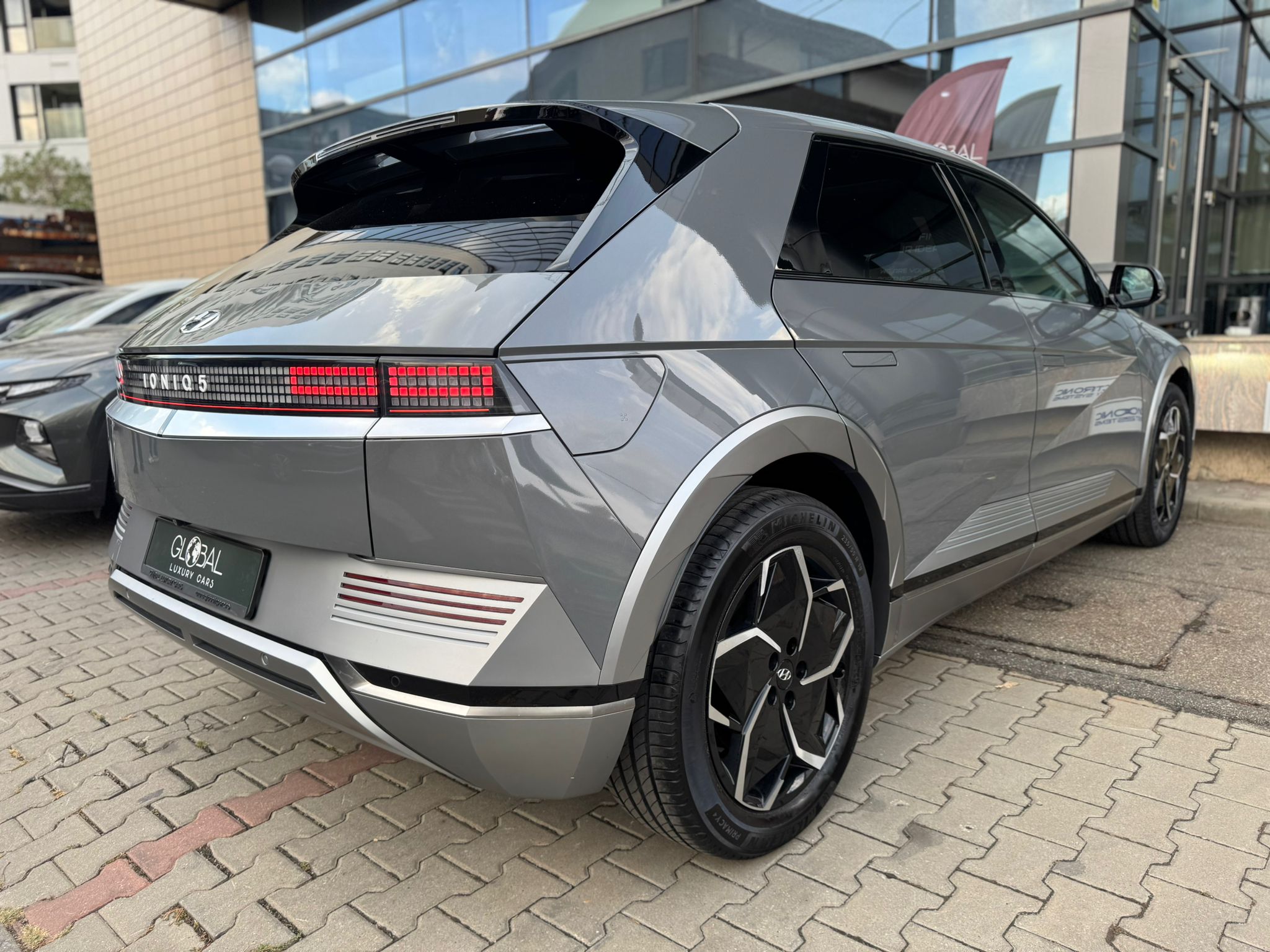 Hyundai IONIQ 5 - imagine 8