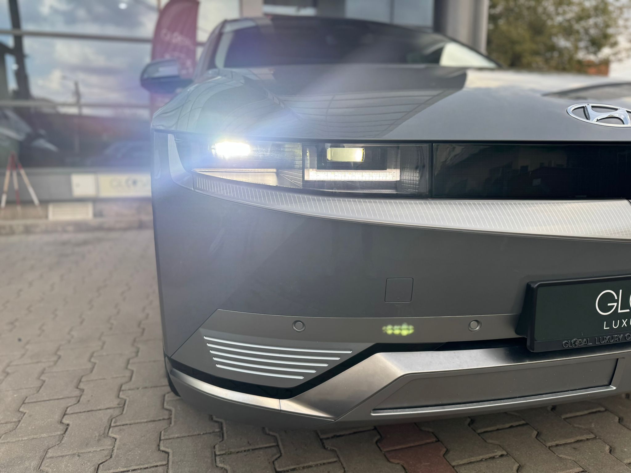 Hyundai IONIQ 5 - imagine 5