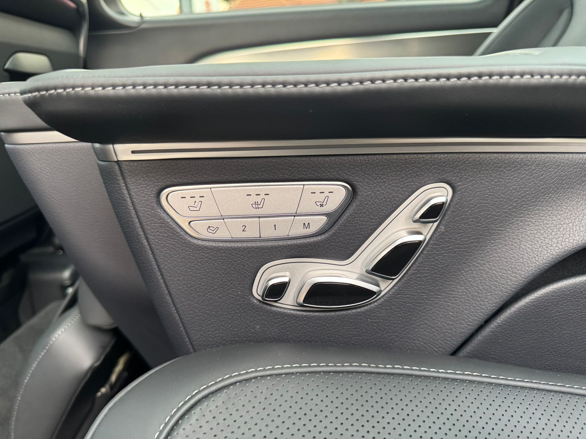 Mercedes-Benz V300d 4Matic Exclusive Long - imagine 26