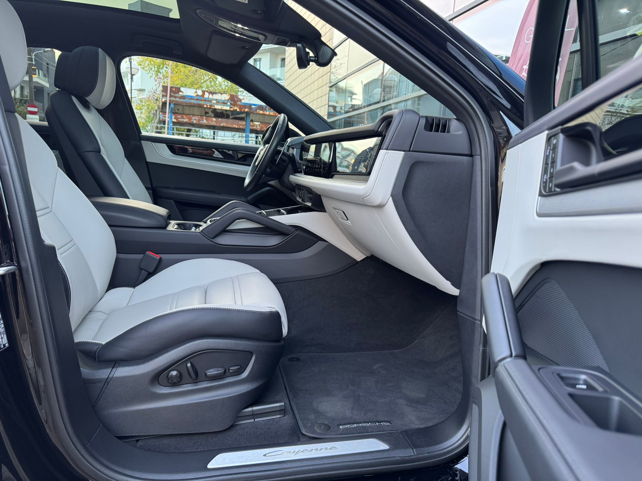 Porsche Cayenne E-Hybrid Coupe - imagine 27