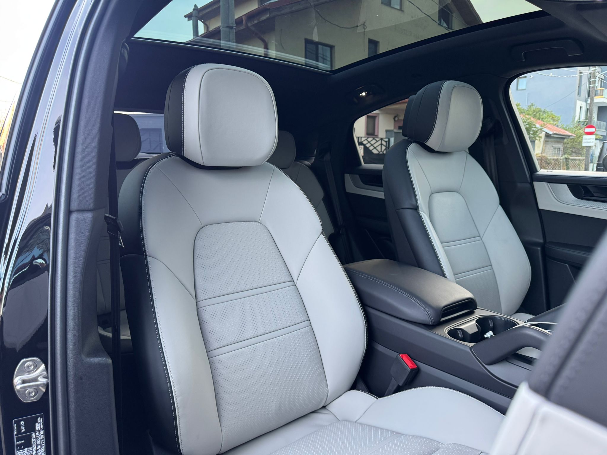 Porsche Cayenne E-Hybrid Coupe - imagine 25