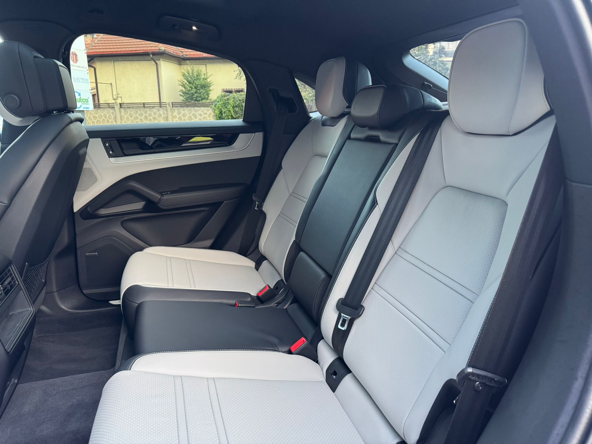 Porsche Cayenne E-Hybrid Coupe - imagine 29