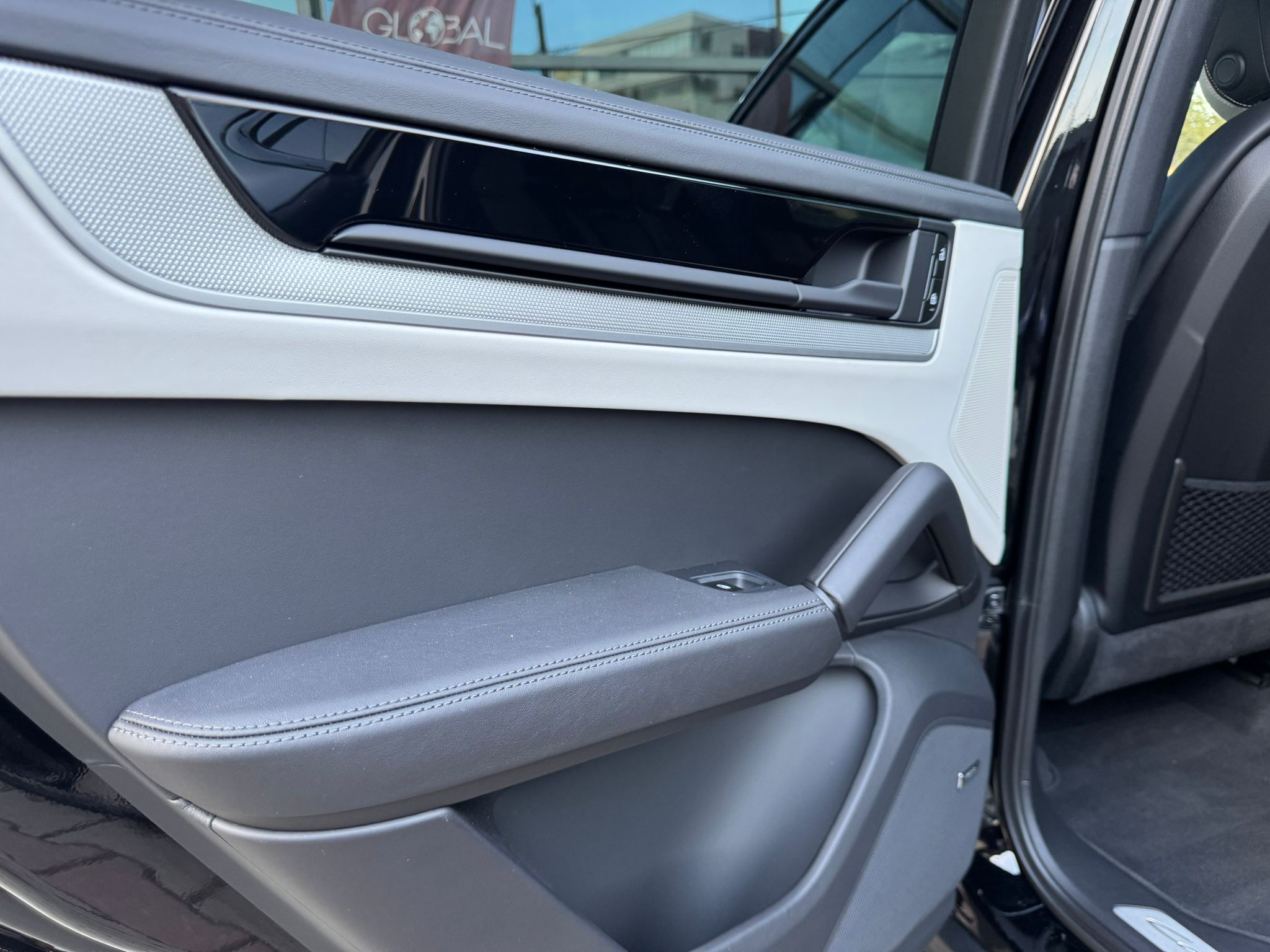 Porsche Cayenne E-Hybrid Coupe - imagine 18