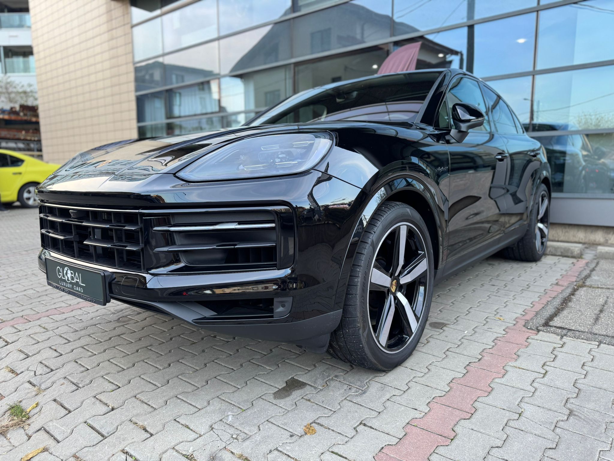 Porsche Cayenne E-Hybrid Coupe - imagine 6