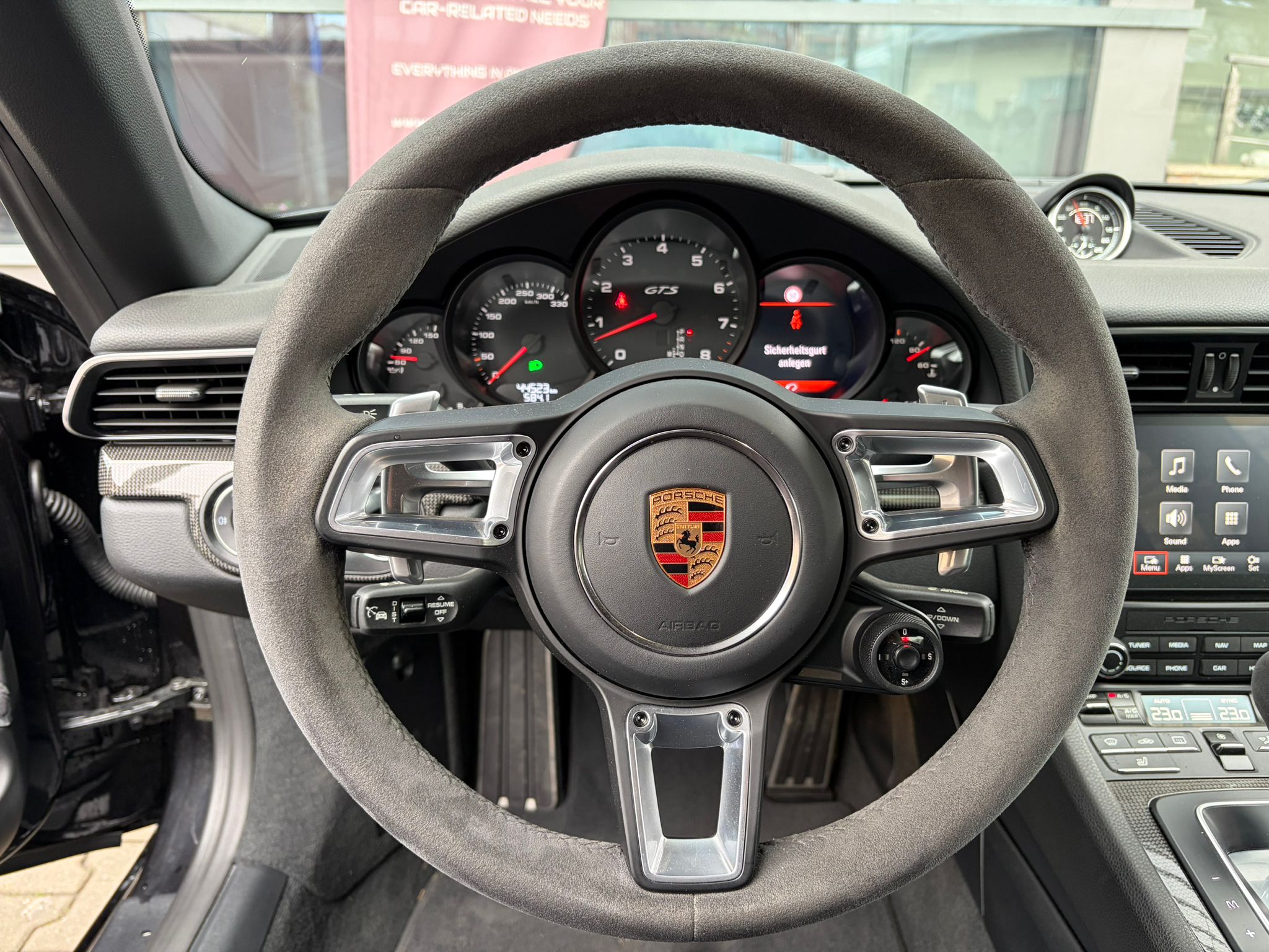 Porsche 911 Carrera 4 GTS - imagine 19