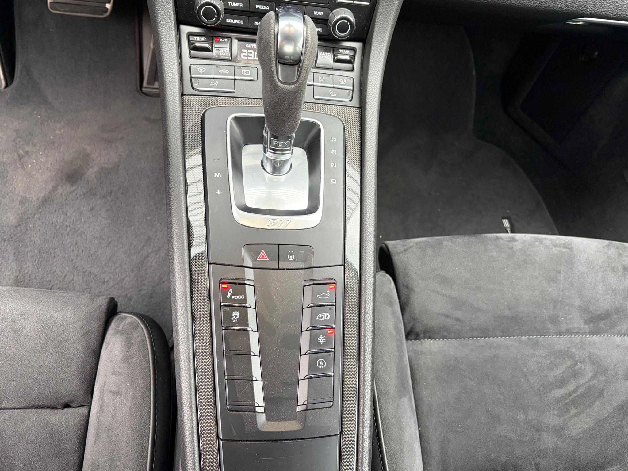 Porsche 911 Carrera 4 GTS - imagine 28