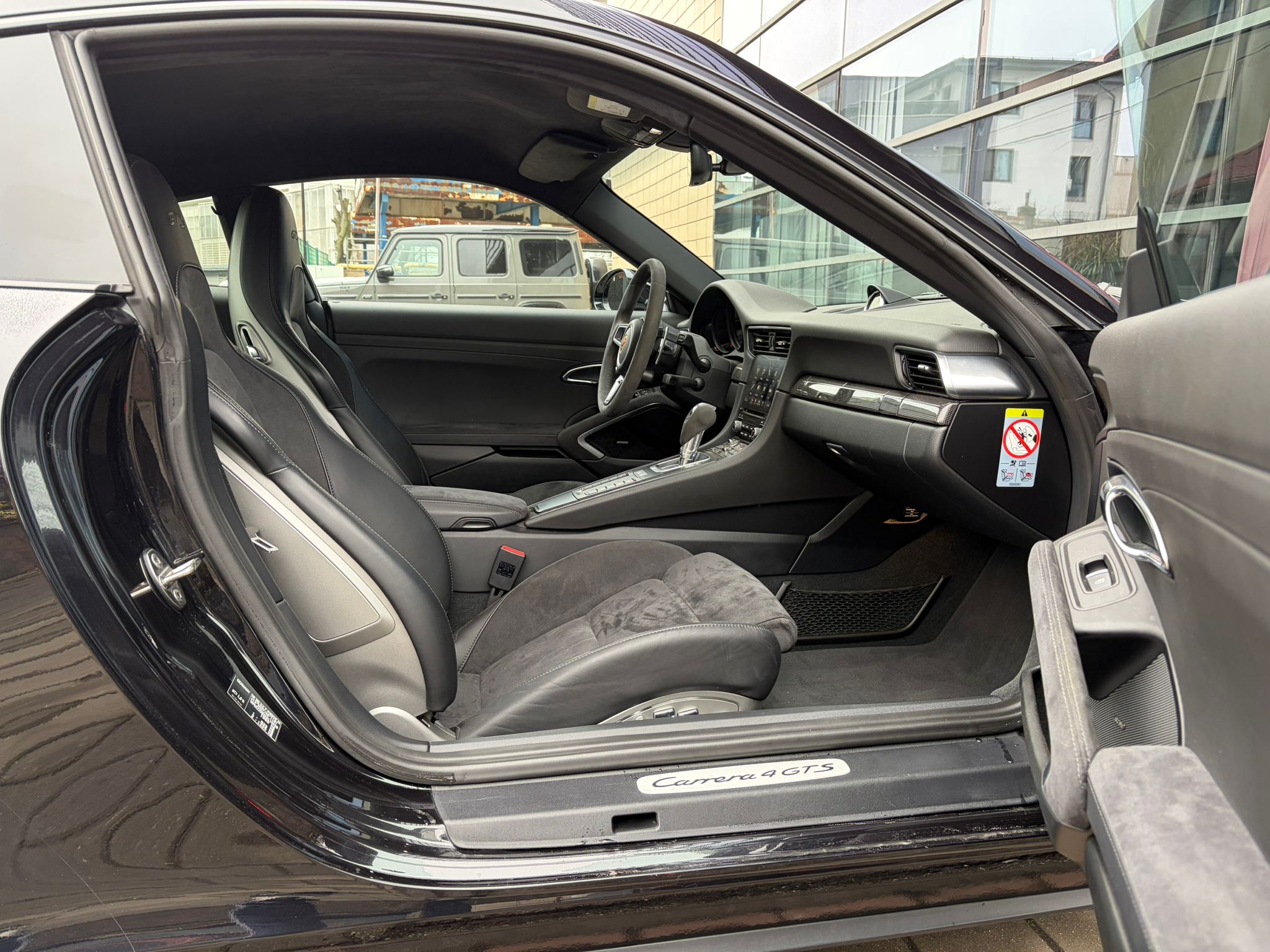 Porsche 911 Carrera 4 GTS - imagine 17