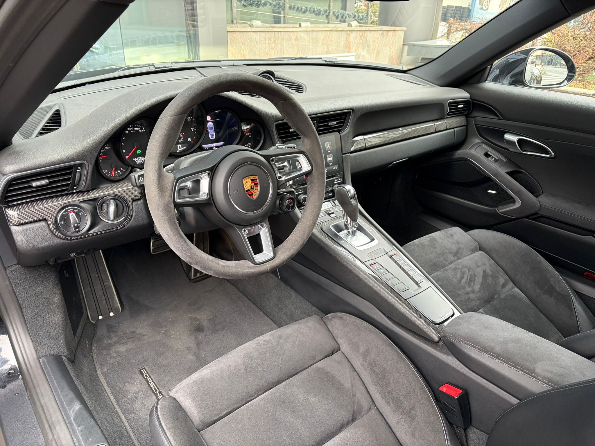 Porsche 911 Carrera 4 GTS - imagine 15