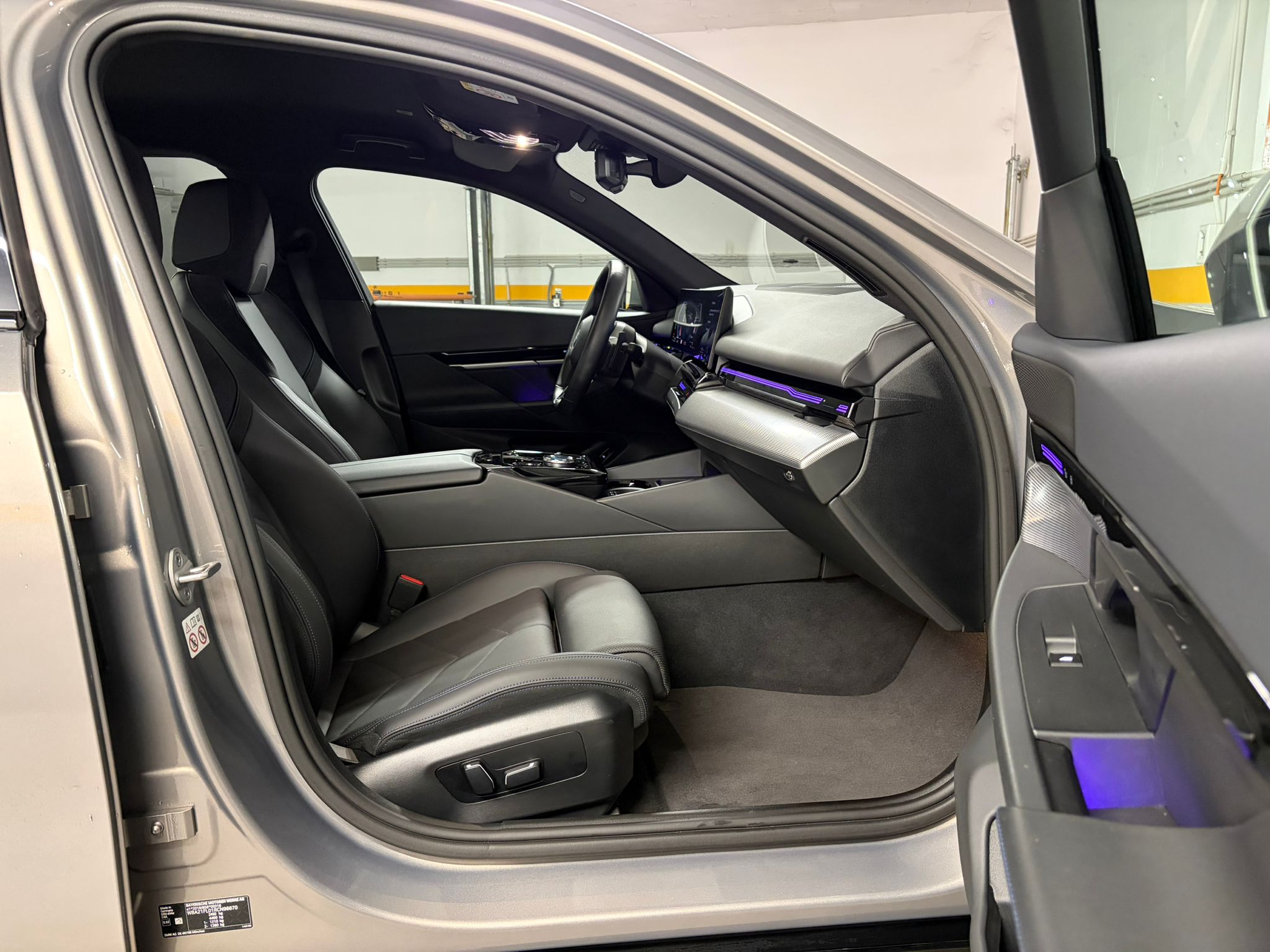 BMW 520D xDrive M-Sport - imagine 24