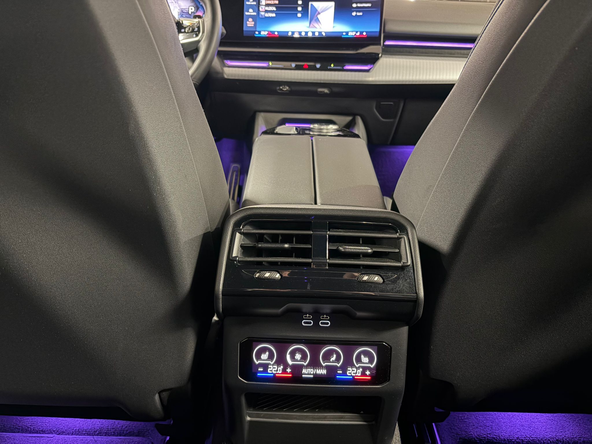 BMW 520D xDrive M-Sport - imagine 27