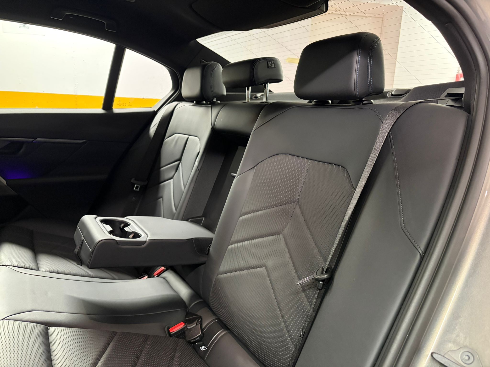 BMW 520D xDrive M-Sport - imagine 26